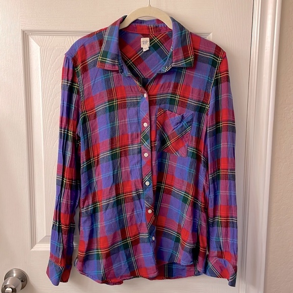 GAP Tops - Gap Plaid Flannel Button-down shirt